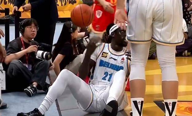 佩斯卡拉战平维罗纳，双方难分高下的简单介绍